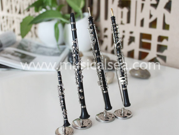Miniature Clarinet-Oboe Musical Instrument